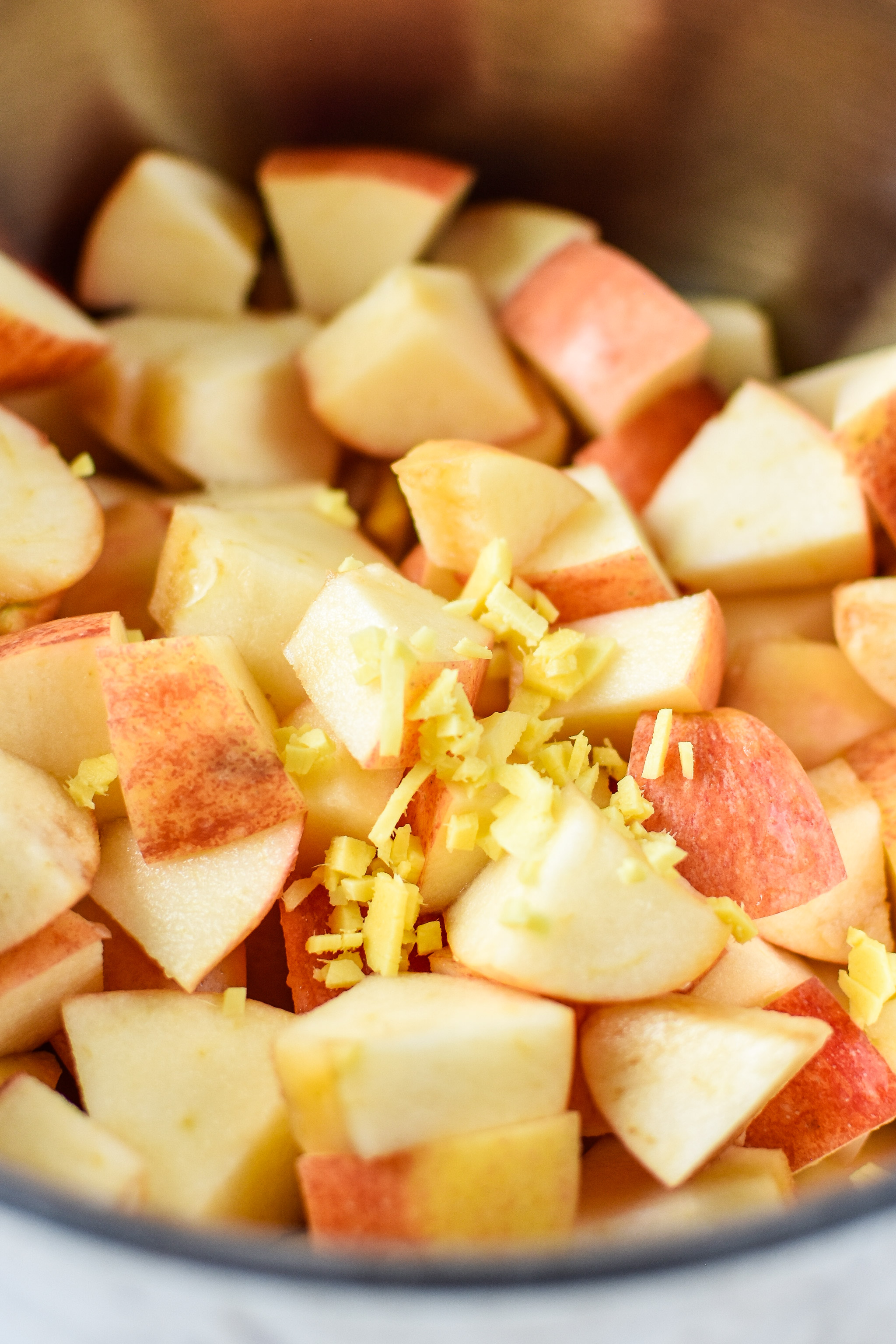 Apples and ginger for the ginger pear cinnamon applesauce