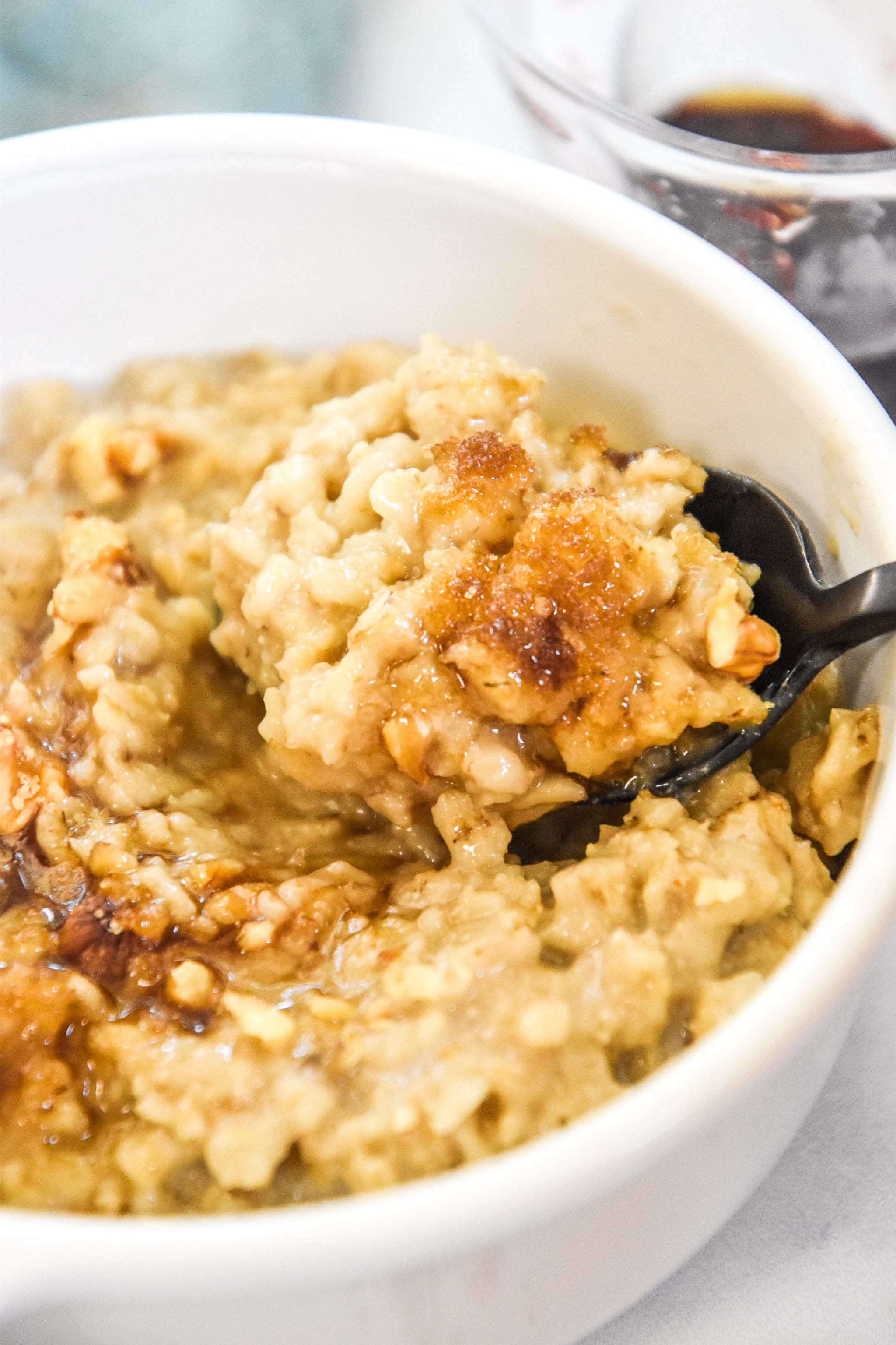 a spoonful of instant pot maple brown sugar oatmeal