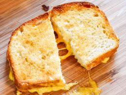 How to Make Grilled Cheese in a Pan (Cheese Toastie) - Alphafoodie