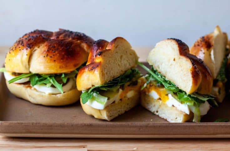 Image for sliced egg sandwich