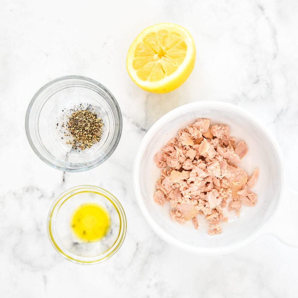ingredients required to make lemon pepper flavored tuna.
