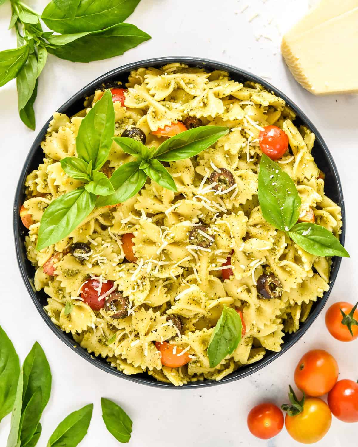 Incredibly Easy Pesto Pasta Salad