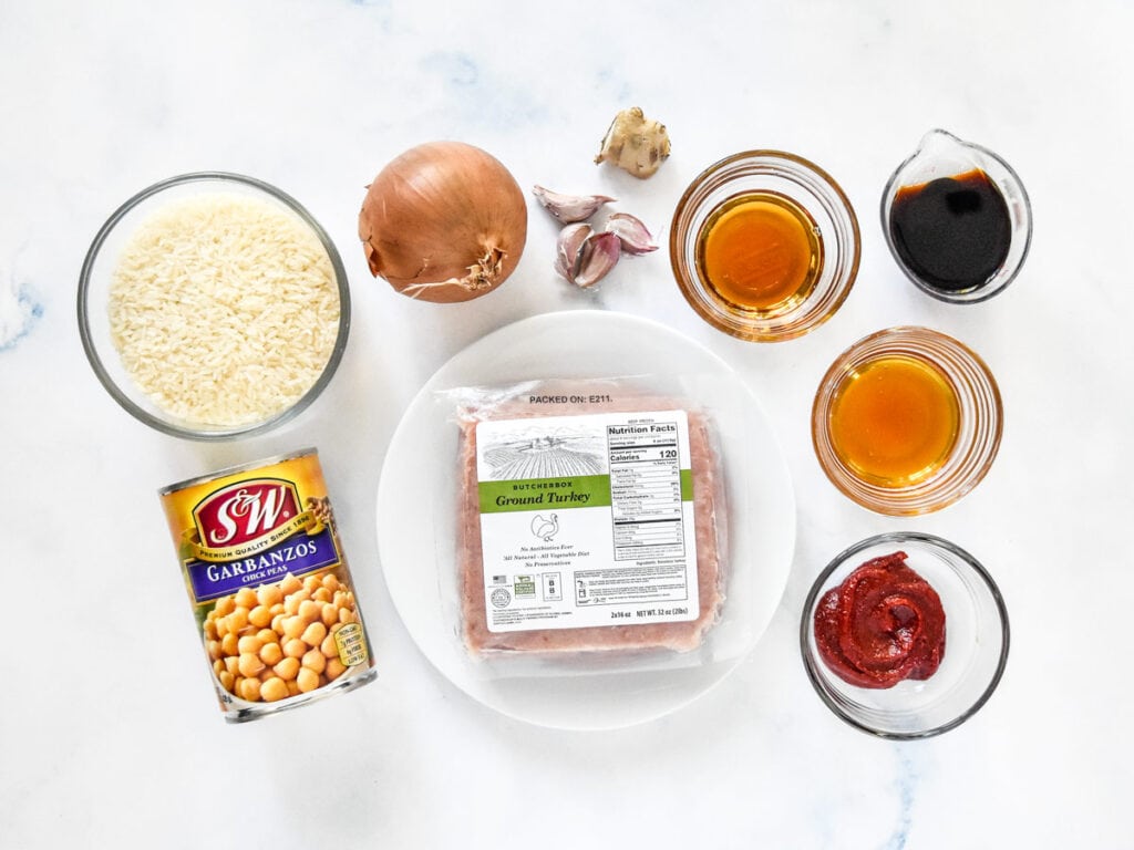 Ingredients for the Korean-Inspired Gochujang Meat And Beans before starting to cook.